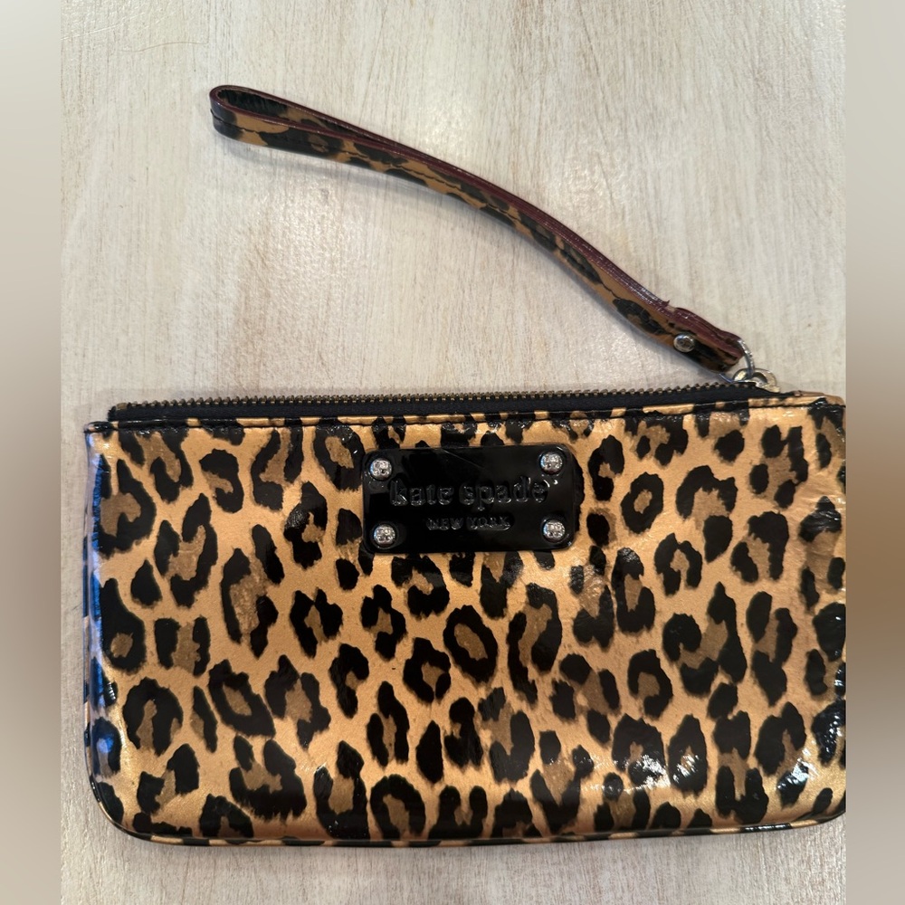 Kate Spade Clutch/Wristlet Black/gold leopard print